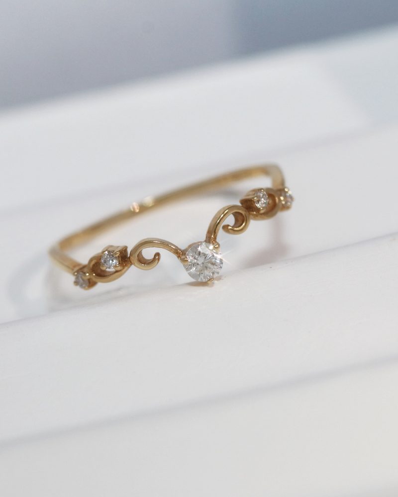 Scroll Diamond Ring