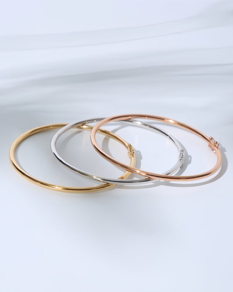 18K Plain Gold Bangle