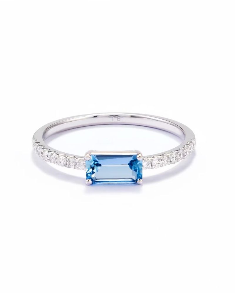 Emerald cut Aquamarine Diamond Ring