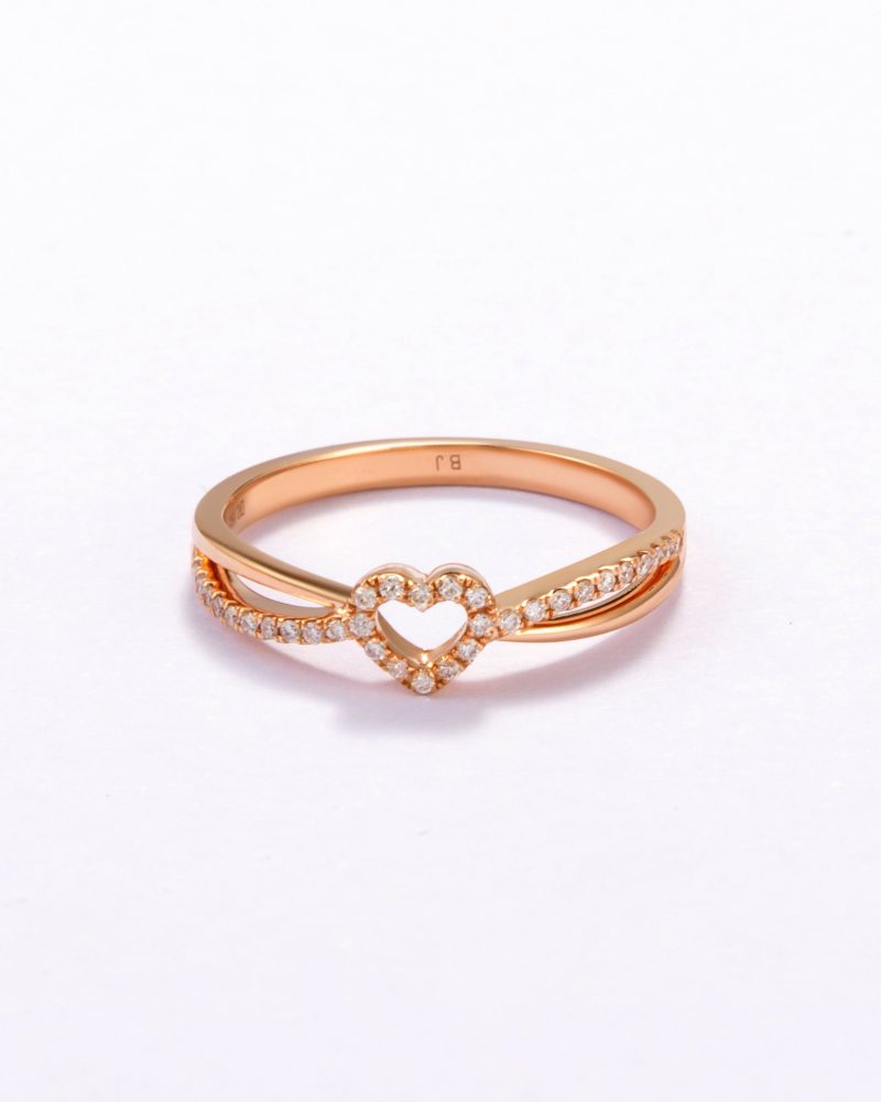 Heart Criss Cross Diamond Ring