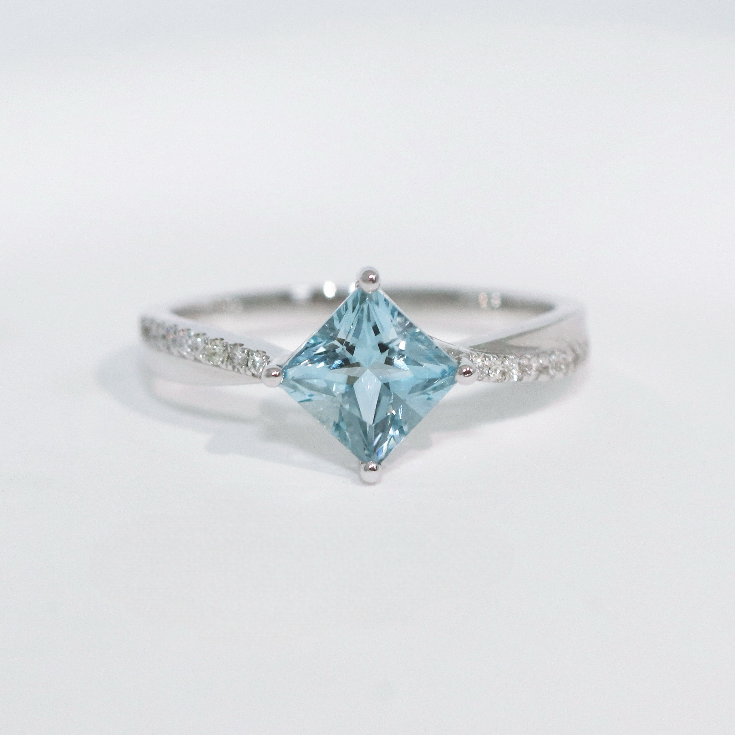 Princess Cut Aquamarine Diamond Ring - Image 2