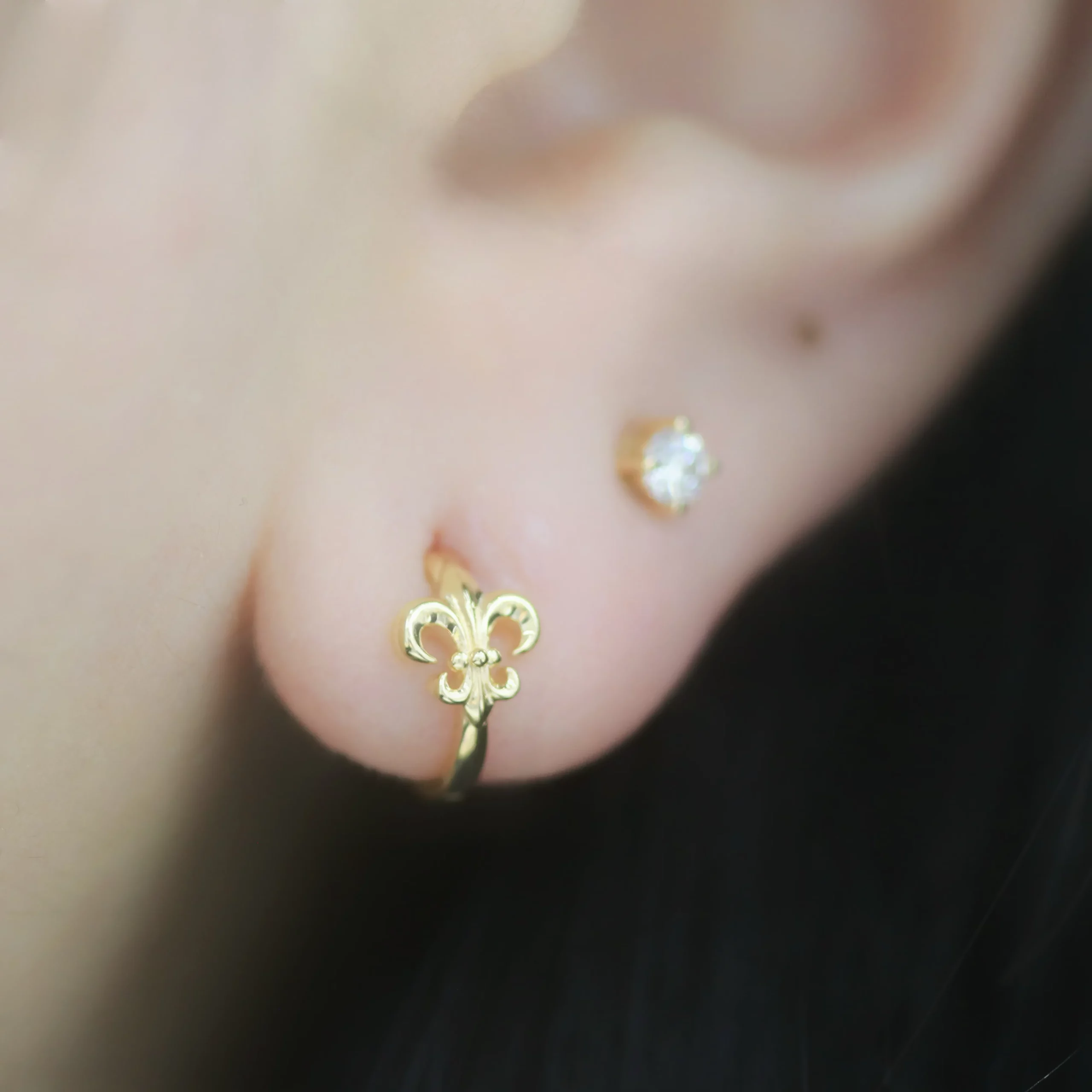 Plain Gold Fleur-de-Lis Hoop Earrings - Image 2