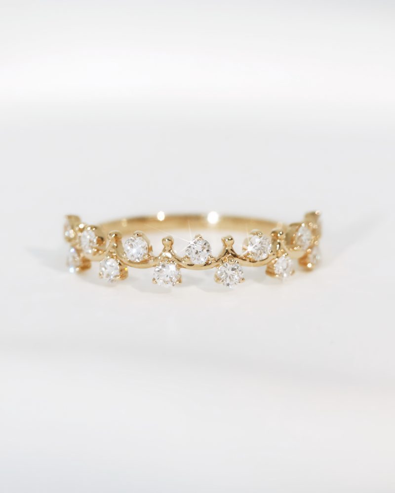 Wavy Lace Diamond Ring